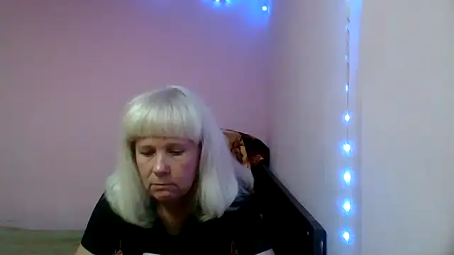 Snapshot of sakura_blonde chatting on February 11, 2025, 9:03 pm sakura blonde online show from February 11, 2025, 9:03 pm