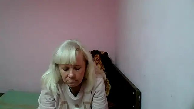 Snapshot of sakura_blonde chatting on February 17, 2025, 4:59 pm sakura blonde online show from February 17, 2025, 4:59 pm