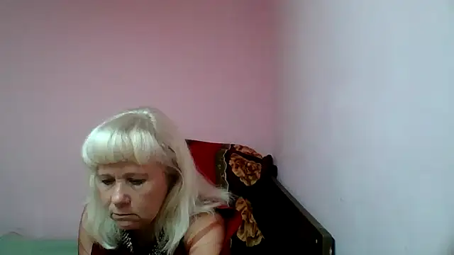 Snapshot of sakura_blonde chatting on February 19, 2025, 12:11 pm sakura blonde online show from February 19, 2025, 12:11 pm