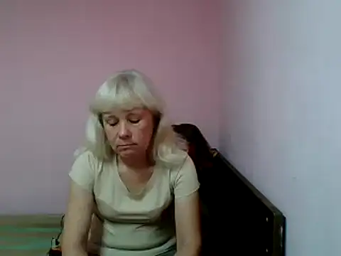 Snapshot of sakura_blonde chatting on February 27, 2025, 4:43 pm sakura blonde online show from February 27, 2025, 4:43 pm