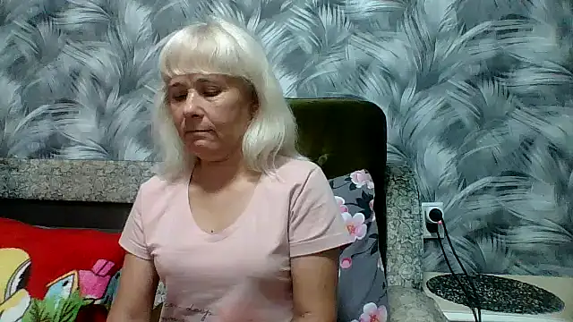 Snapshot of sakura_blonde chatting on October 9, 2025, 7:50 am sakura blonde online show from October 9, 2025, 7:50 am