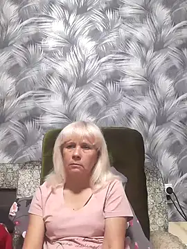 Snapshot of sakura_blonde chatting on November 8, 2025, 7:41 am sakura blonde online show from November 8, 2025, 7:41 am