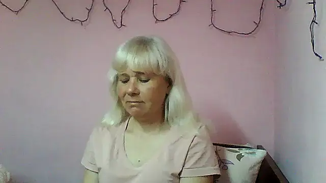 sakura blonde online show from March 21, 2026, 4:50 am