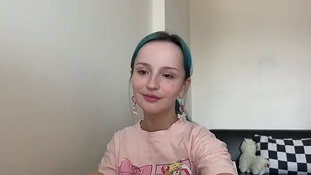 bumble bee online show from December 19, 2024, 6:56 am