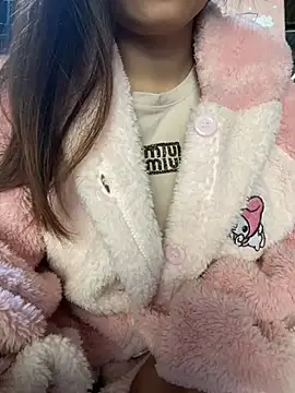 Snapshot of Remy1108 chatting on December 24, 2024, 2:43 am Remy1108 online show from December 24, 2024, 2:43 am