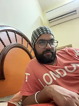 Arsh Loves Luv online show from December 26, 2024, 7:49 pm