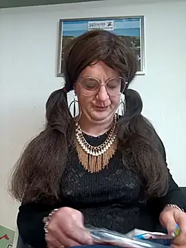 Snapshot of sexynadinets89 chatting on February 17, 2025, 6:31 am sexynadinets89 online show from February 17, 2025, 6:31 am