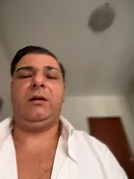 SecretlyDD online show from February 3, 2025, 8:46 am