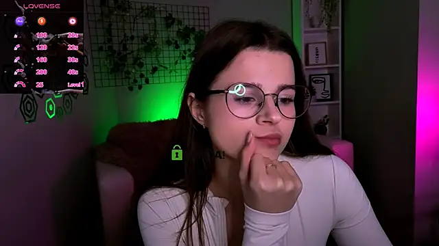 berry alma online show from December 14, 2025, 8:24 pm