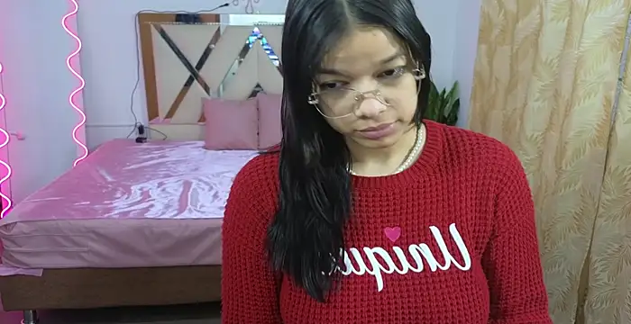 Snapshot of Emilly_tay chatting on February 22, 2025, 11:57 am Emilly tay online show from February 22, 2025, 11:57 am