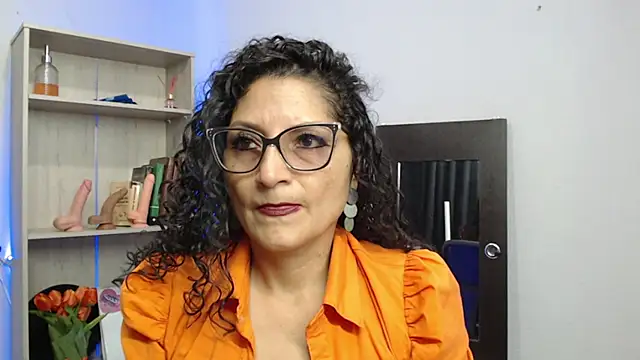 Snapshot of arianna_ros3 chatting on January 13, 2025, 2:42 pm arianna ros3 online show from January 13, 2025, 2:42 pm