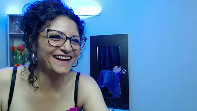 Snapshot of arianna_ros3 chatting on January 31, 2025, 11:45 pm arianna ros3 online show from January 31, 2025, 11:45 pm