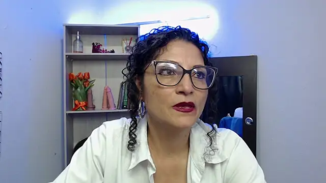 Snapshot of arianna_ros3 chatting on February 1, 2025, 10:23 pm arianna ros3 online show from February 1, 2025, 10:23 pm