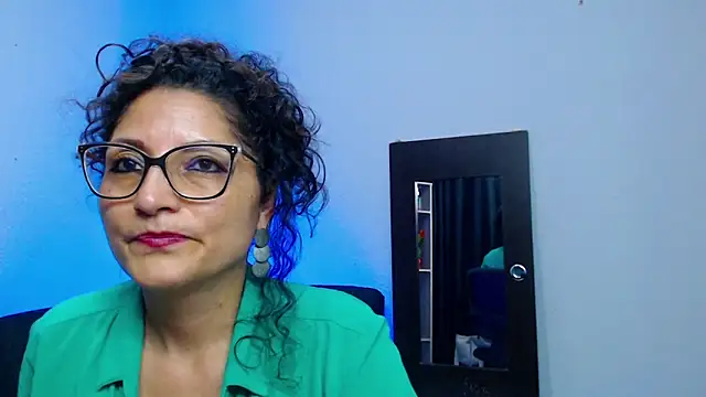 Snapshot of arianna_ros3 chatting on February 5, 2025, 6:59 pm arianna ros3 online show from February 5, 2025, 6:59 pm
