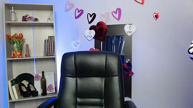 Snapshot of arianna_ros3 chatting on March 1, 2025, 6:43 pm arianna ros3 online show from March 1, 2025, 6:43 pm