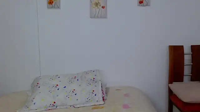 Snapshot of arianna_ros3 chatting on July 21, 2026, 12:35 am arianna ros3 online show from July 21, 2026, 12:35 am