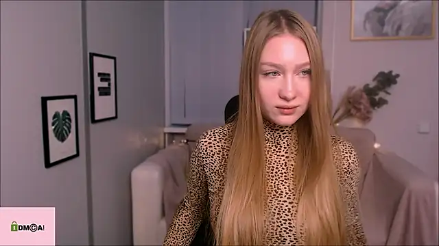 Snapshot of playful_sophie chatting on January 4, 2025, 1:42 pm playful sophie online show from January 4, 2025, 1:42 pm