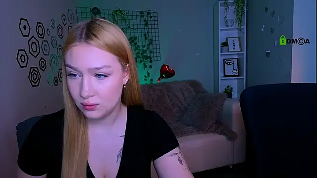 playful sophie online show from March 11, 2026, 8:26 pm