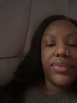 LavenderBuxton online show from December 23, 2024, 2:07 pm