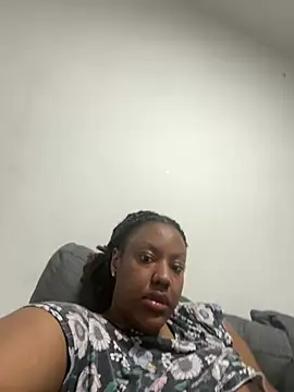 Snapshot of LavenderBuxton chatting on March 3, 2025, 10:52 pm LavenderBuxton online show from March 3, 2025, 10:52 pm