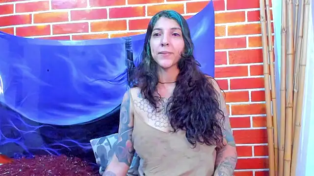 marlenna online show from January 6, 2025, 4:02 pm