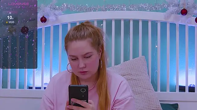 Snapshot of Ellie_Wellie chatting on January 4, 2025, 6:30 pm Ellie Wellie online show from January 4, 2025, 6:30 pm