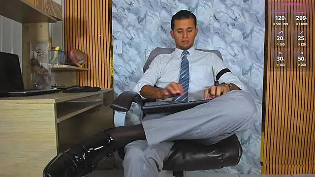 Hideintheoffice online show from July 10, 2026, 2:16 am