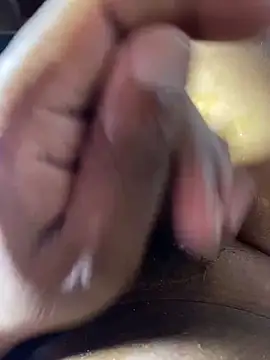 Snapshot of daddydiggg chatting on March 13, 2025, 12:37 am daddydiggg online show from March 13, 2025, 12:37 am