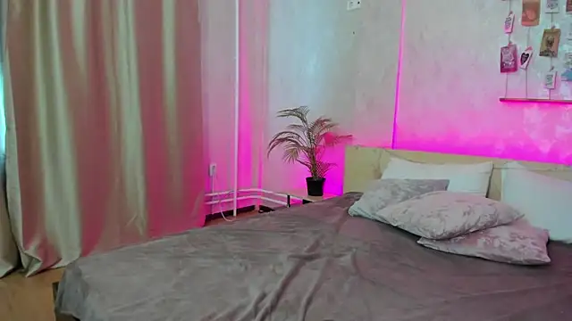 Snapshot of Cheryl__Brown chatting on February 9, 2025, 4:14 am Cheryl Brown online show from February 9, 2025, 4:14 am