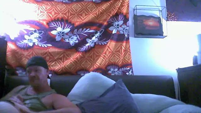 lara1105 online show from February 6, 2025, 4:47 pm