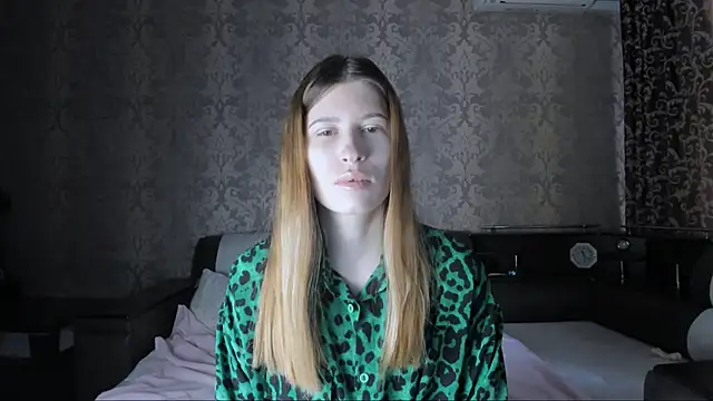 Snapshot of Agnes_Allenn chatting on October 8, 2025, 9:40 am Agnes Allenn online show from October 8, 2025, 9:40 am