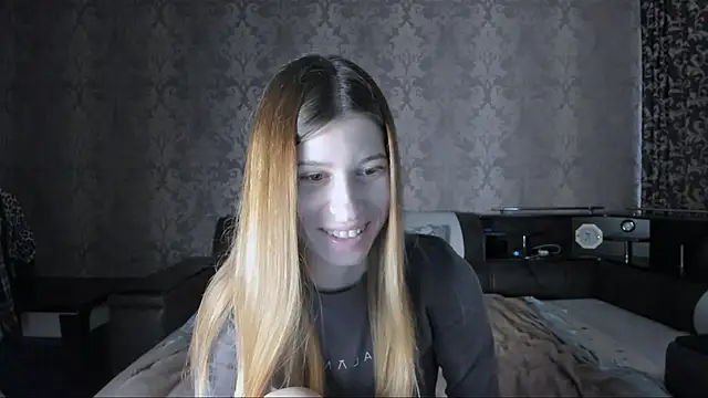 Snapshot of Agnes_Allenn chatting on October 24, 2025, 10:22 am Agnes Allenn online show from October 24, 2025, 10:22 am