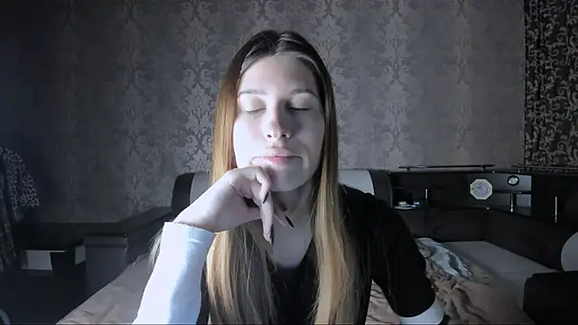 Snapshot of Agnes_Allenn chatting on October 27, 2025, 11:03 am Agnes Allenn online show from October 27, 2025, 11:03 am