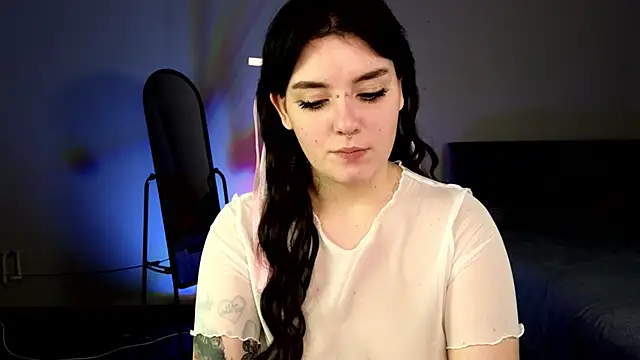 Snapshot of YumiYammy chatting on December 19, 2024, 4:02 am YumiYammy online show from December 19, 2024, 4:02 am