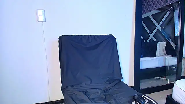 Snapshot of caroo_gomeez chatting on October 7, 2025, 4:09 am caroo gomeez online show from October 7, 2025, 4:09 am