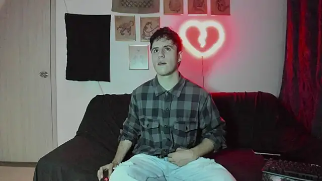 Antonello Vannucci online show from January 3, 2025, 1:36 pm