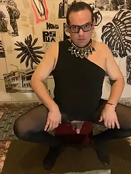 Snapshot of NikkelSofia chatting on February 10, 2025, 3:21 pm NikkelSofia online show from February 10, 2025, 3:21 pm