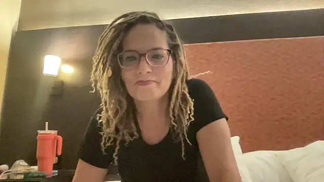 skarfos1babe69 online show from December 27, 2024, 7:35 pm