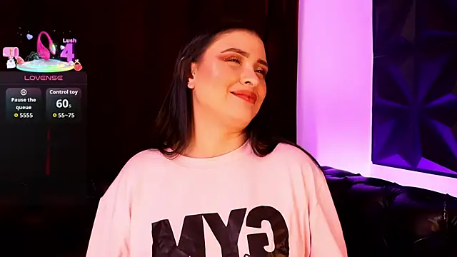 Snapshot of AnikaRomanoff chatting on October 2, 2025, 3:46 am AnikaRomanoff online show from October 2, 2025, 3:46 am