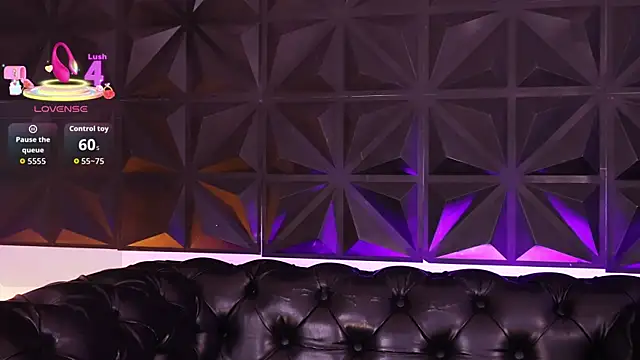 Snapshot of AnikaRomanoff chatting on November 11, 2025, 3:50 am AnikaRomanoff online show from November 11, 2025, 3:50 am