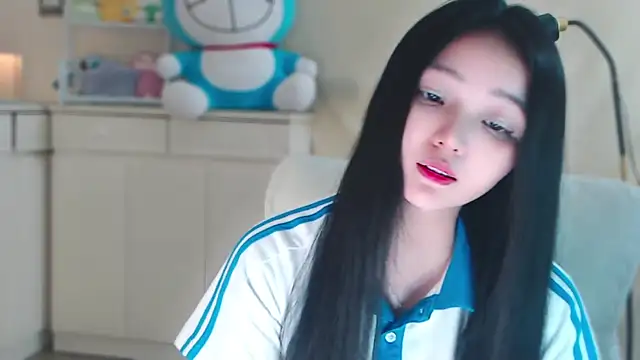 xiao-xiao-D online show from January 4, 2025, 12:05 pm