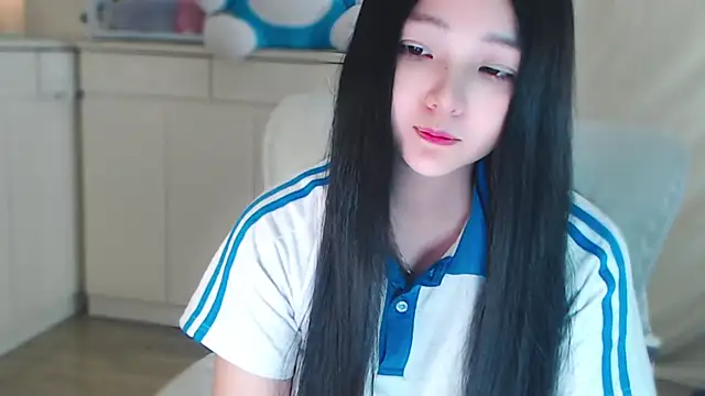 xiao-xiao-D online show from January 6, 2025, 12:02 pm