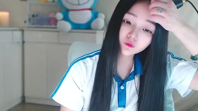 xiao-xiao-D online show from January 7, 2025, 5:54 am