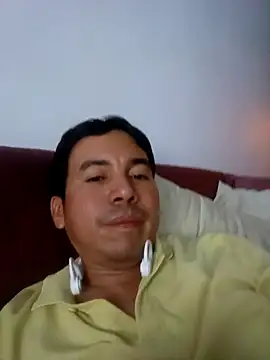 Snapshot of bisexual0007 chatting on January 10, 2025, 4:44 am bisexual0007 online show from January 10, 2025, 4:44 am