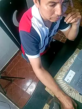 Snapshot of bisexual0007 chatting on February 20, 2025, 4:07 am bisexual0007 online show from February 20, 2025, 4:07 am