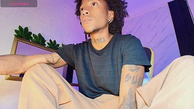 JhonyMiller  online show from February 5, 2026, 8:02 pm