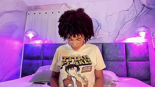 loladupont online show from March 5, 2025, 11:38 am