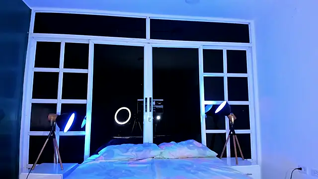 Snapshot of loladupont chatting on March 29, 2026, 2:44 am loladupont online show from March 29, 2026, 2:44 am