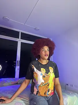 Snapshot of loladupont chatting on April 9, 2026, 2:44 am loladupont online show from April 9, 2026, 2:44 am