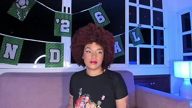 Snapshot of loladupont chatting on June 13, 2026, 3:04 am loladupont online show from June 13, 2026, 3:04 am